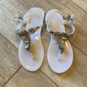 Engye jelly sandals